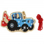 Деревянная игрушка-шнуровка Синий трактор Буратино STR04